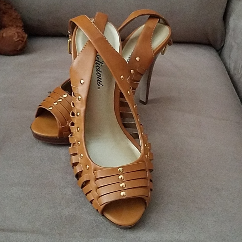 Delicious sandals - Picture 2 of 8
